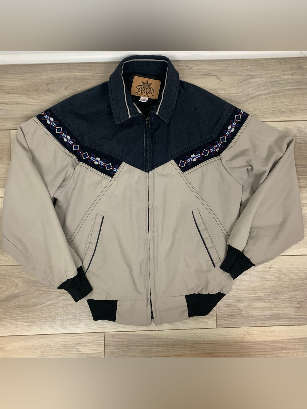 Vintage Canyon Guide Aztec Design Jacket sz sm.